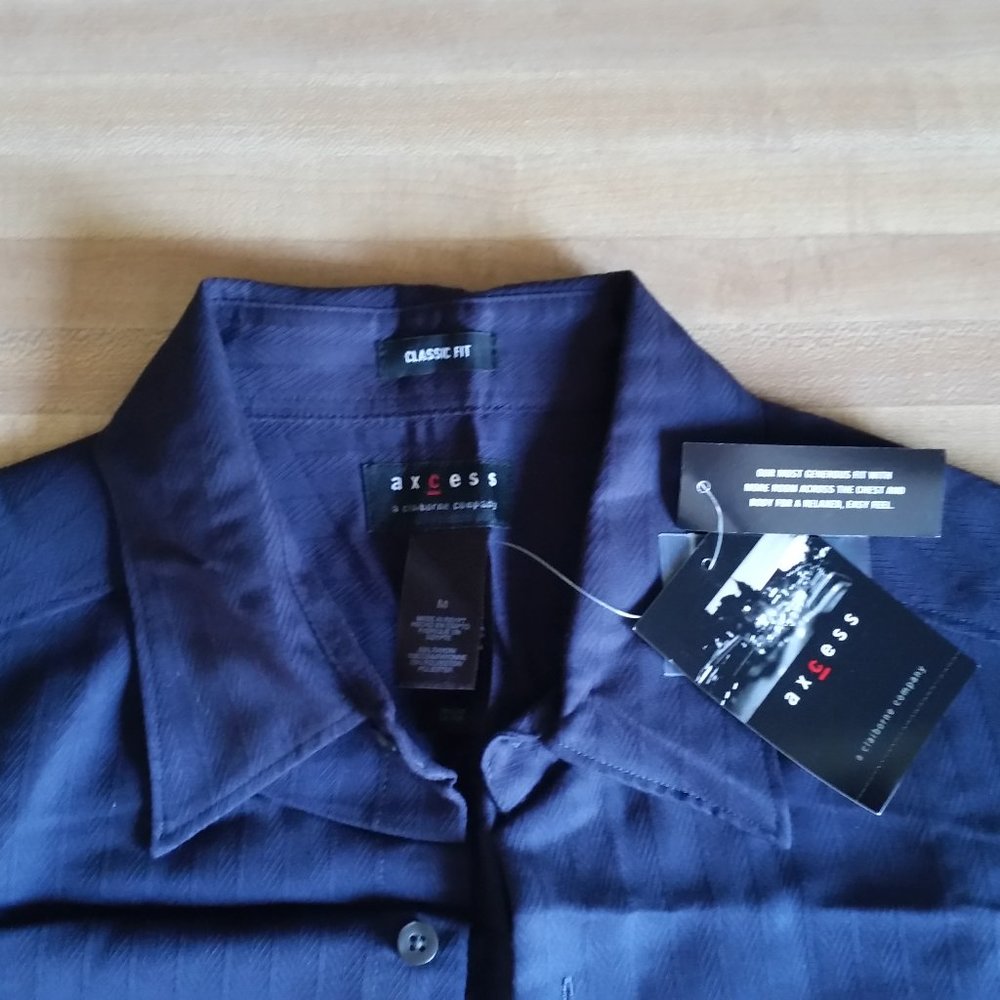 Axcess Long-Sleeved Blue Dress Shirt - Medium